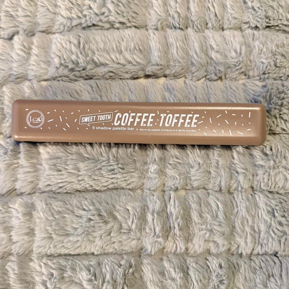 Coffee, toffee, eyeshadow, palette